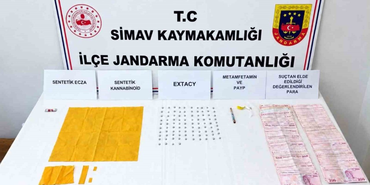 Simav'da Uyuşturucu Operasyonunda 90 Bin 340 TL Nakit Ele Geçirildi