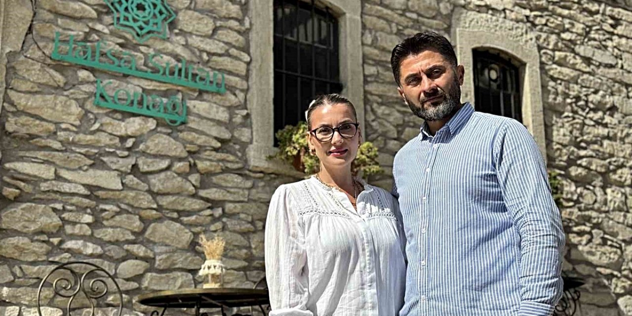 Doğum Günü Pastası Canından Ediyordu