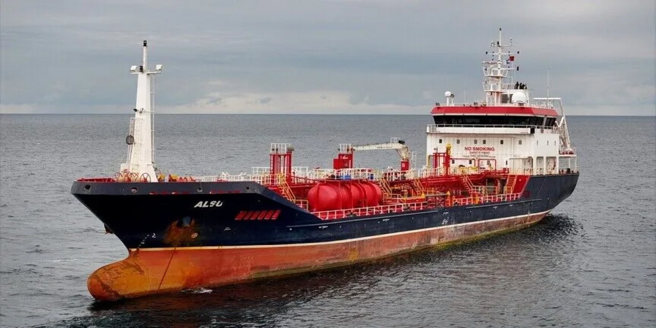 Silivri Açıklarında Batan Gemideki Kayıp Mürettebatı Arama Çalışmaları Sürüyor
