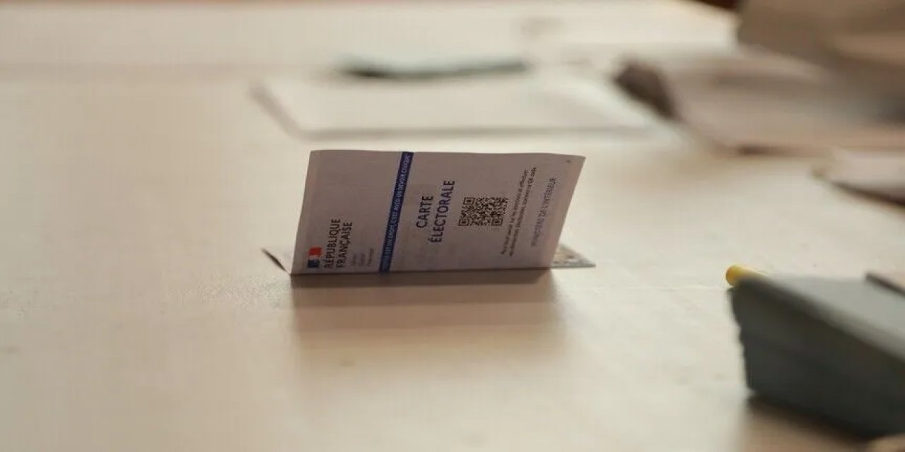 Fransa'da Sosyal Demokratların Cumhurbaşkanı Adayının Belirleneceği Ön Seçimde 5 İsim Yarışacak