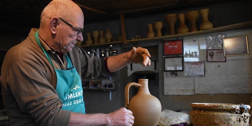 Baba Yadigarı Atölyede Çömlekçiliğe Ömrünü Adayan Usta: Salim Yaşar