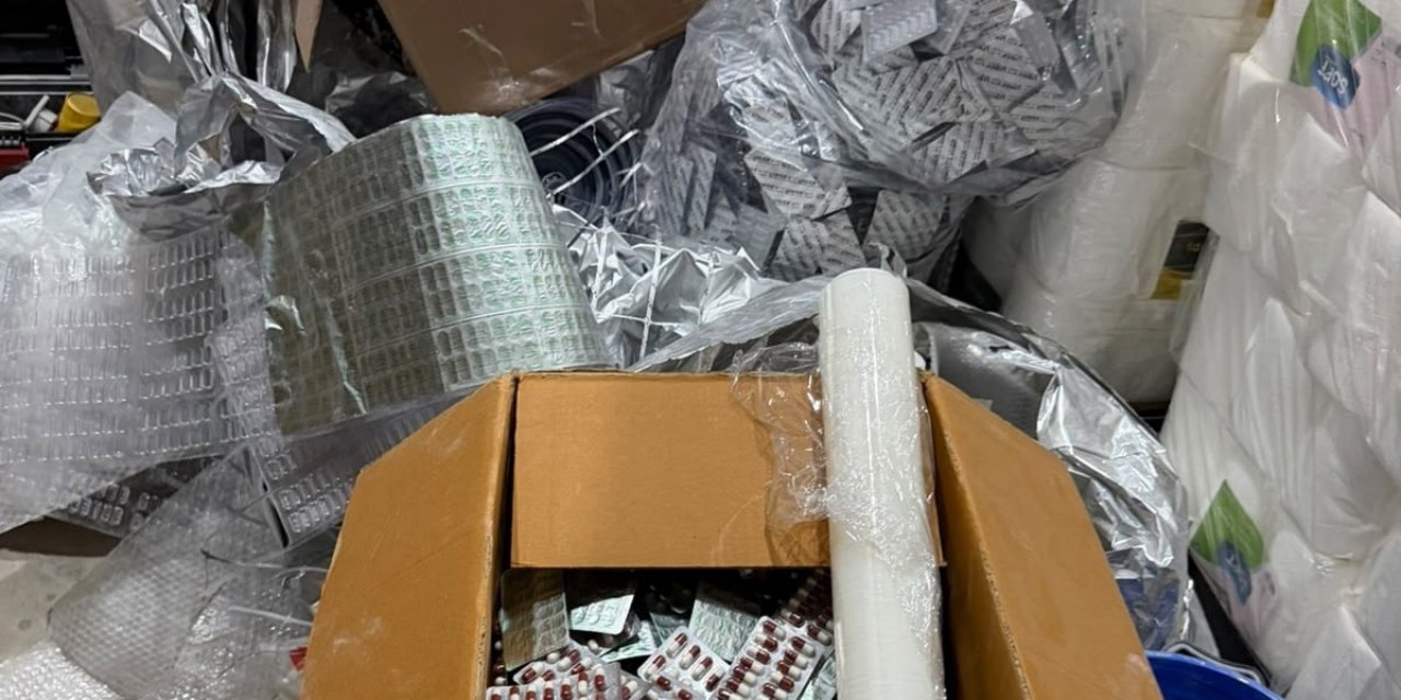 Mersin’de Plastik Ambalaj Dükkanında Uyuşturucu İmalathanesi Ortaya Çıkarıldı