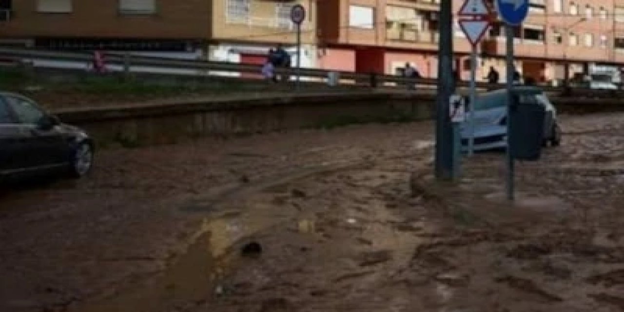 İspanya'da Sel Nedeniyle 1 Kişi Hayatını Kaybetti