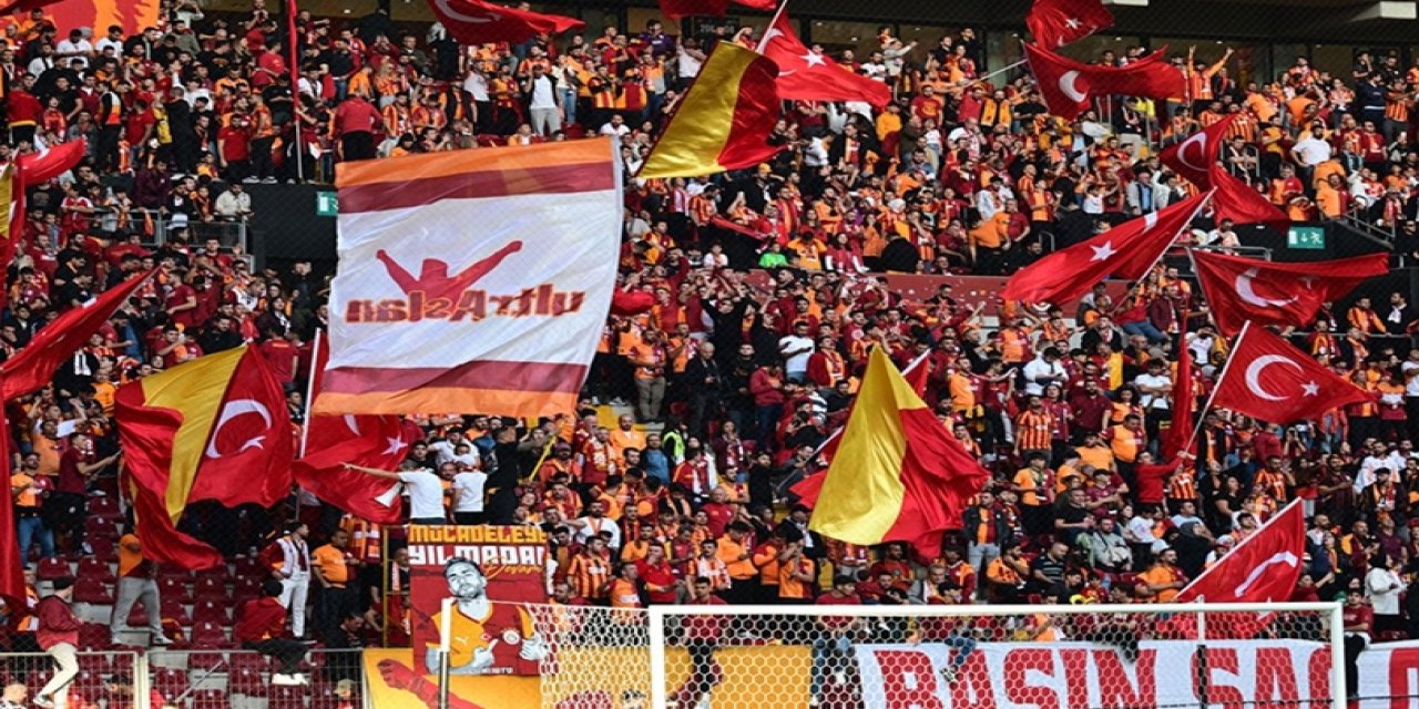 Forma Giymekte Zorlanıyorlardı! Galatasaray'da İki Ayrılık Birden