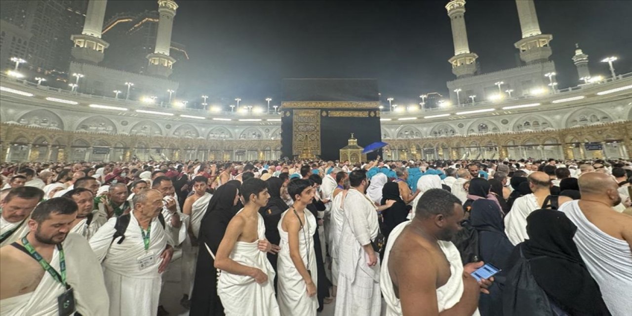 Görme Engelli Hafızlar Umrede Kabe'ye Dokunmanın Ve Manevi Atmosferin Heyecanını Yaşadı