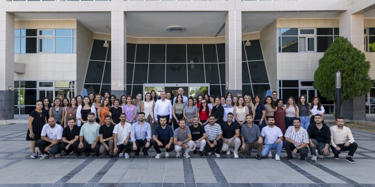 Mersin Büyükşehir Belediye Başkanı Seçer, Kent Orkestrası Personeliyle Buluştu