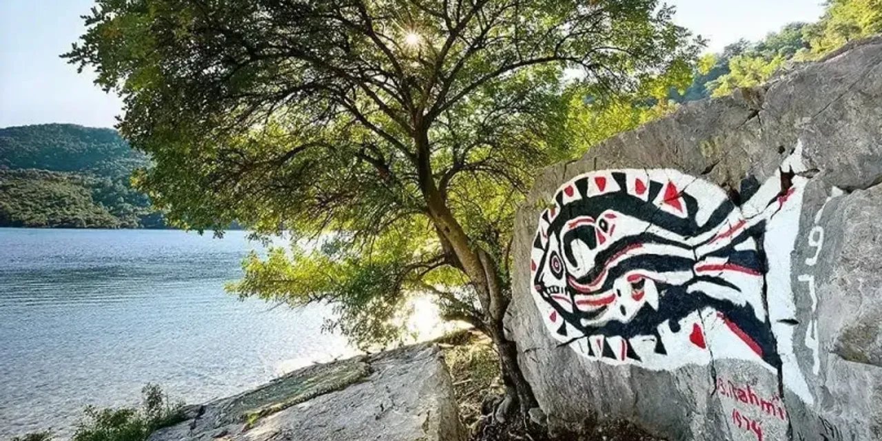Bedri Rahmi'nin Çizdiği Balık Figürü, Muğla'da İsmini Taşıyan Koyun Simgesi Oldu