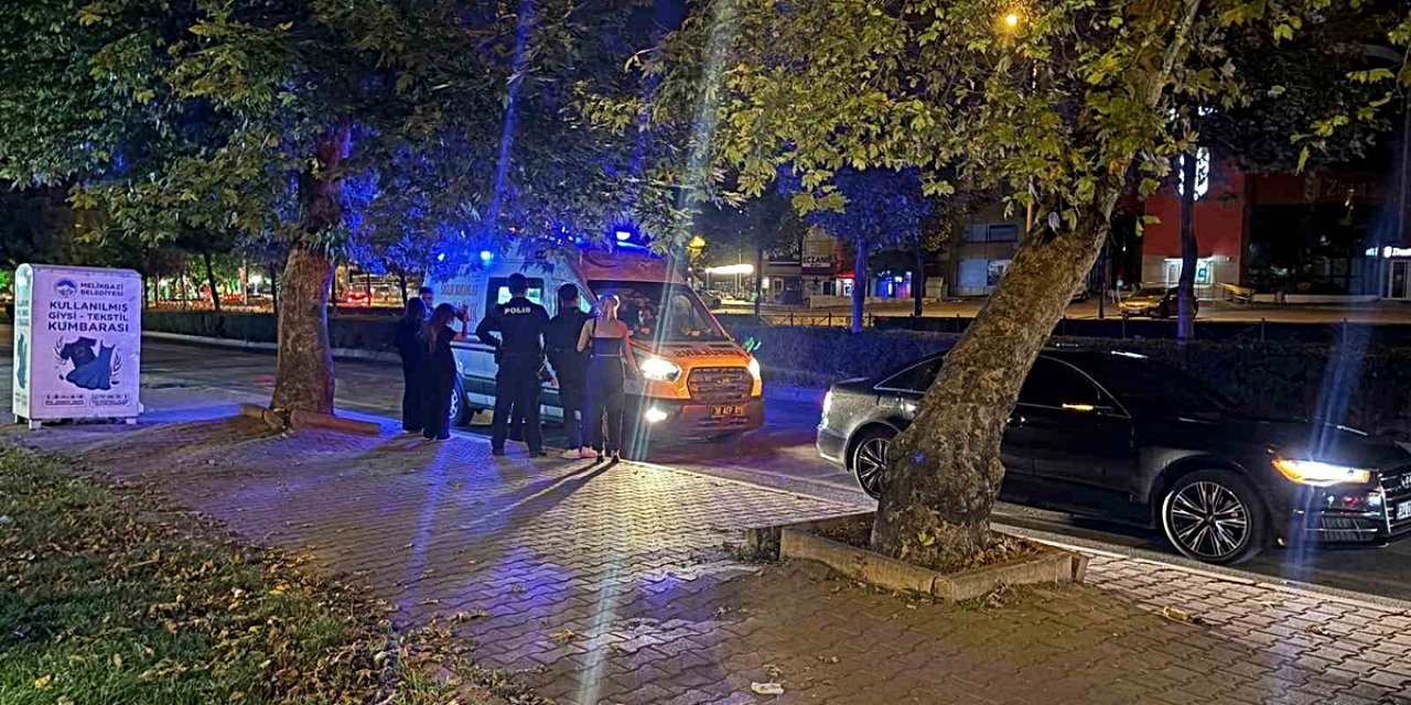 Trafikte ‘Yan Bakma’ Kavgasında Kan Aktı: 1 Yaralı