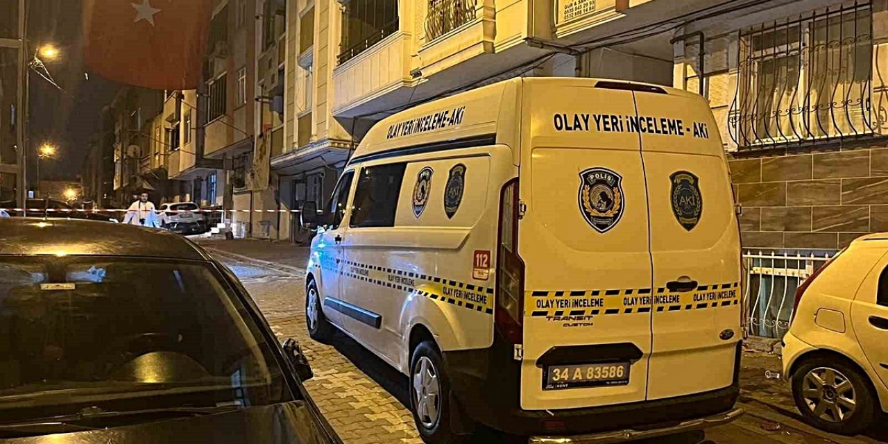 Esenyurt'ta Asker Eğlencesindeki Kavgada 2 Kişi Silah Ve Bıçakla Yaralandı