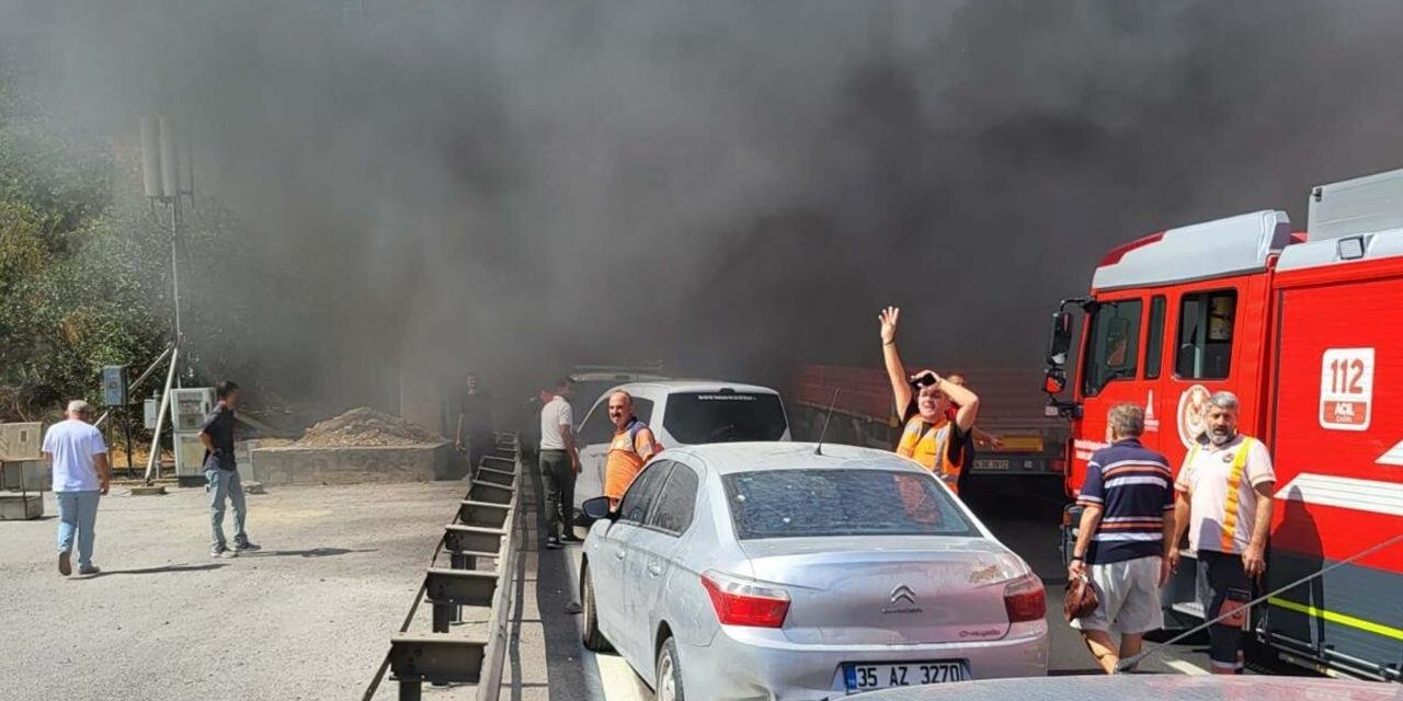 Bayraklı Tünelleri'nde Tır Yangını