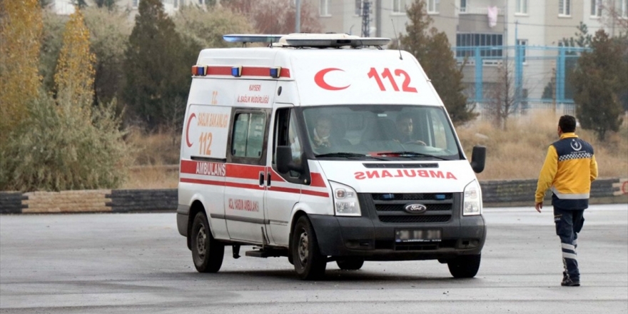 Van'da Silah Kazasında Yaralanan Asker Şehit Oldu