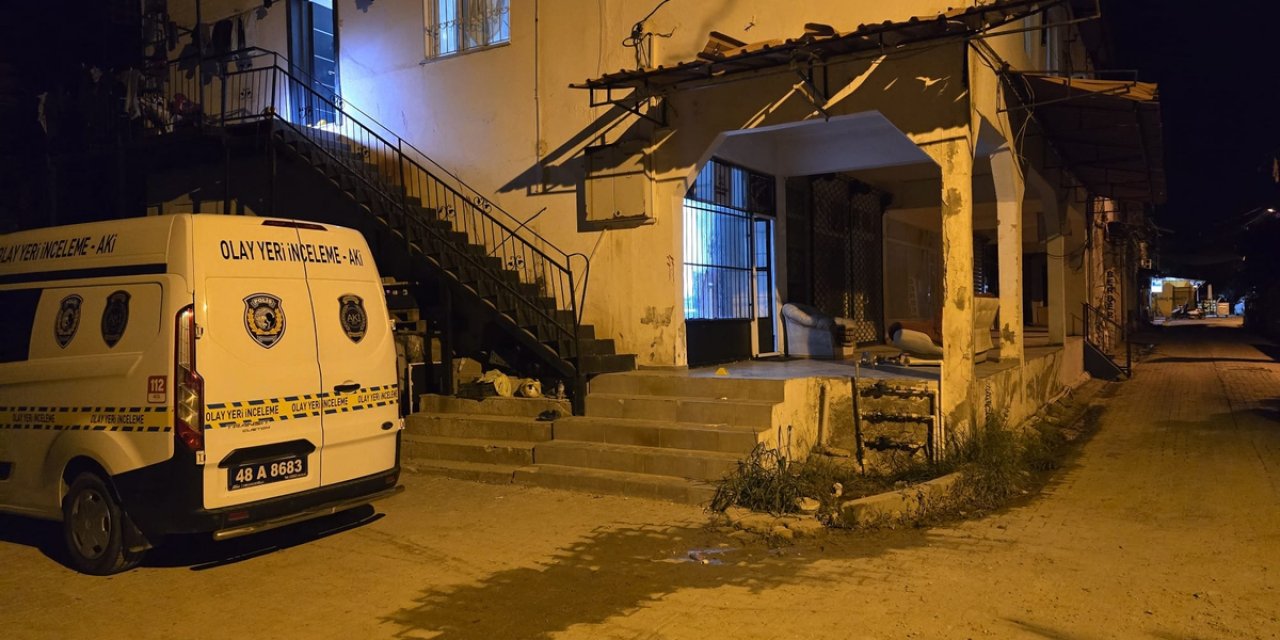 Milas'ta Aynı Evdeki İşçiler Arasında Çıkan Bıçaklı Kavgada 1 İşçi Öldü, 1 Yaralandı