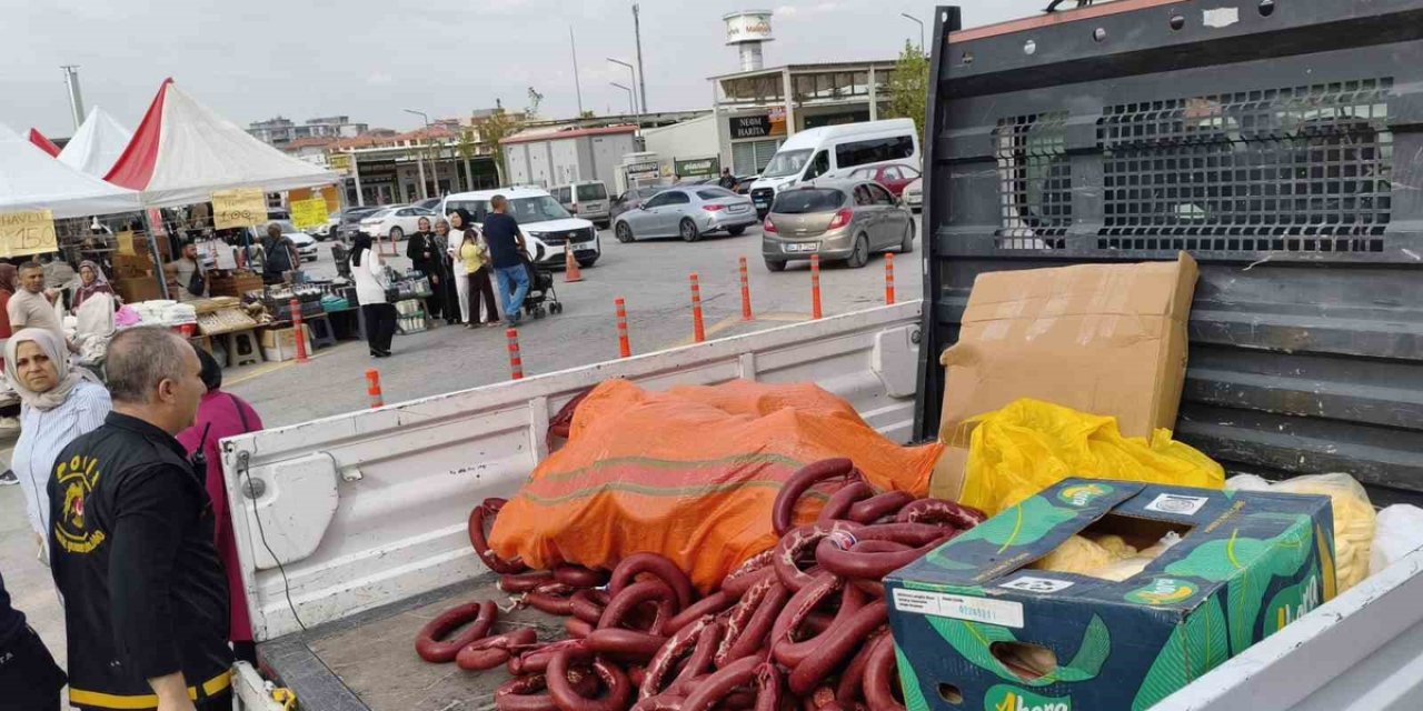 Malatya'daki Fuarda 'Dana Sucuk' Adıyla Satılan 230 Kilo Piliç Sucuğa El Konuldu
