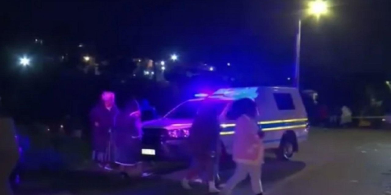 Ev Partisine Silahlı Saldırı: Hamile Kadının Da Aralarında Bulunduğu 11 Kişi Öldü