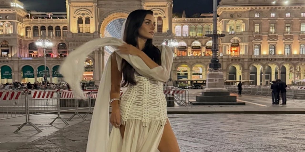 Hande Erçel, Jennifer Lopez'le Poz Verdi! Fotoğraf Gündem Oldu