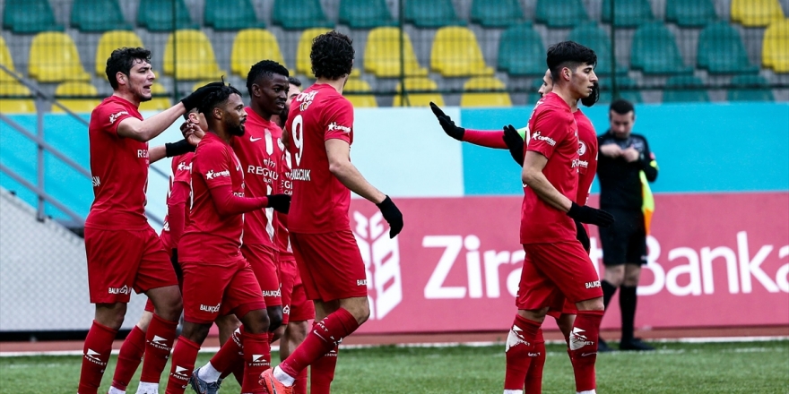 Antalyaspor Kupada Farklı Kazandı