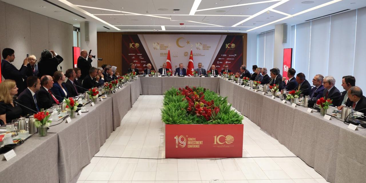 Cumhurbaşkanı Erdoğan, ABD'li Dev Şirketlerin Yöneticileriyle Bir Araya Geldi