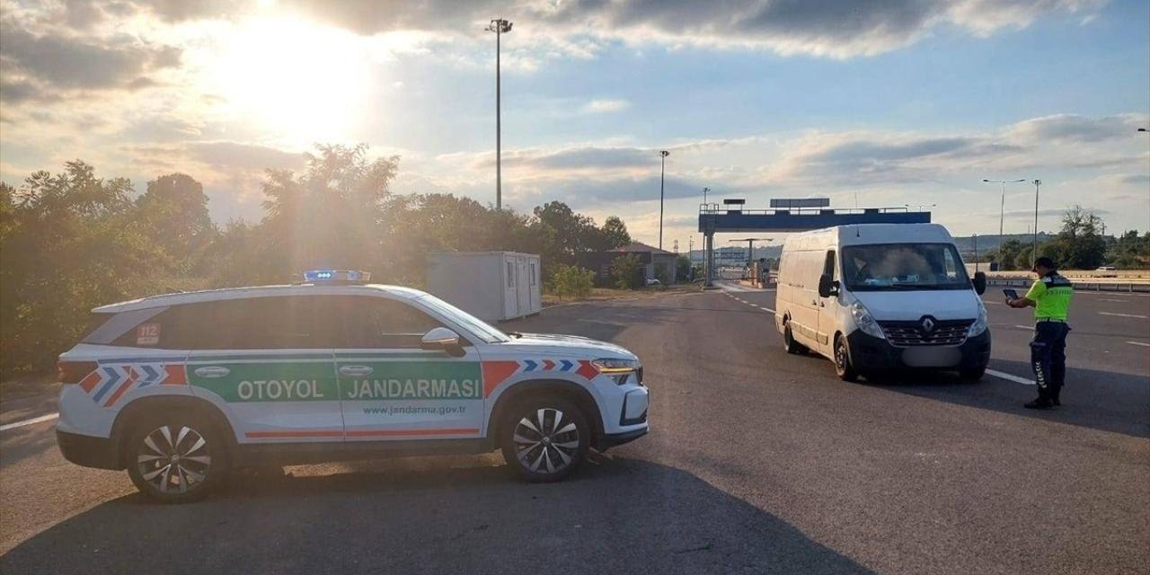 Sakarya'da 2,2 Ton Midye Ve 156 Küçükbaş Hayvana El Konuldu