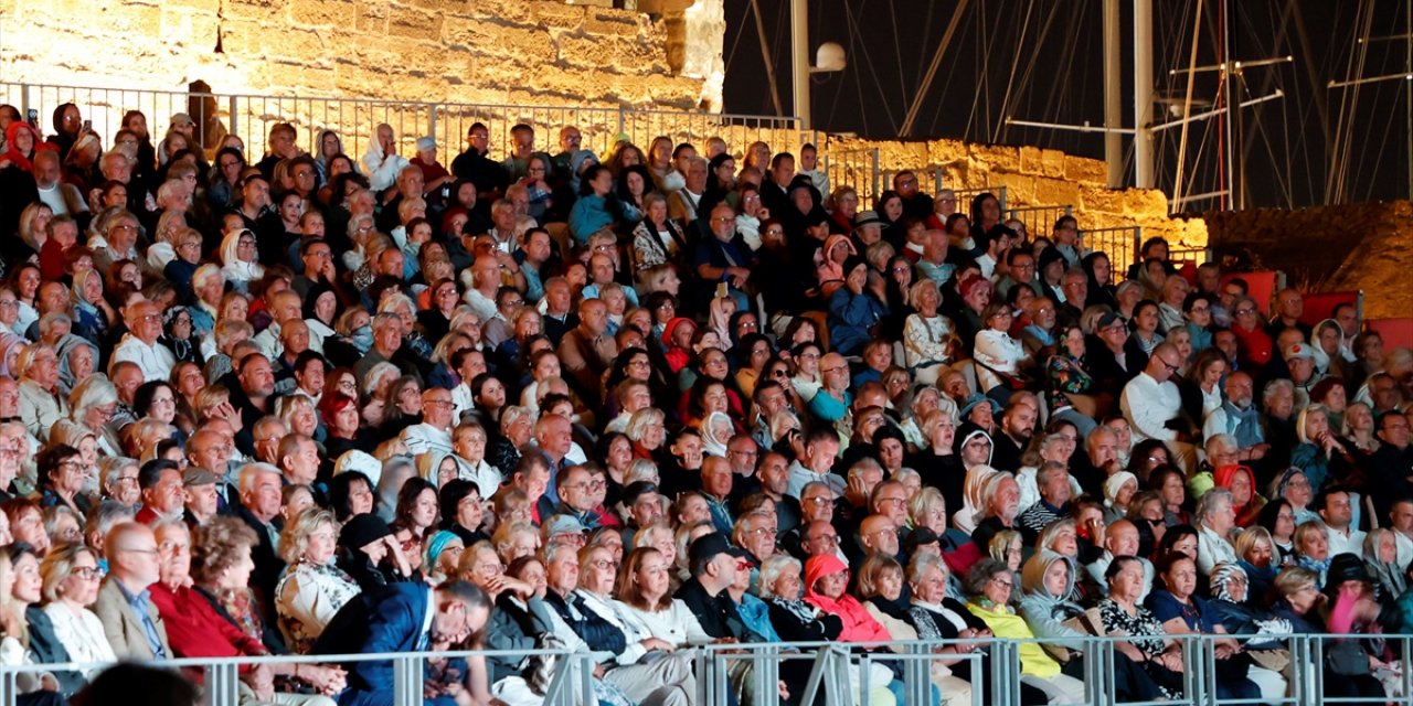 Zeki Müren, Vefatının 30. Yılında Bodrum Kalesi'nde Konserle Anıldı