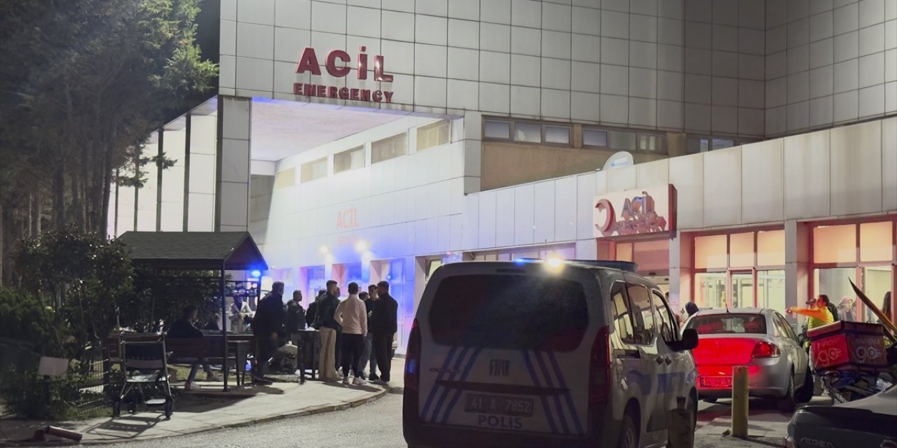 Kocaeli Körfez'de Sokakta Silahla Yaralanan 37 Yaşındaki Kadın Hayatını Kaybetti