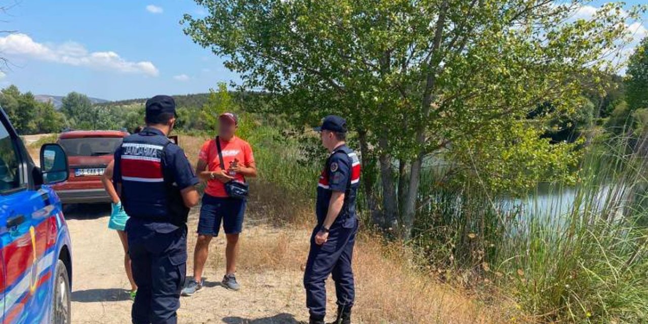 Bilecik İnhisar Tarpak'ta Jandarma, Dolandırıcılığa Karşı Vatandaşları Bilgilendirdi