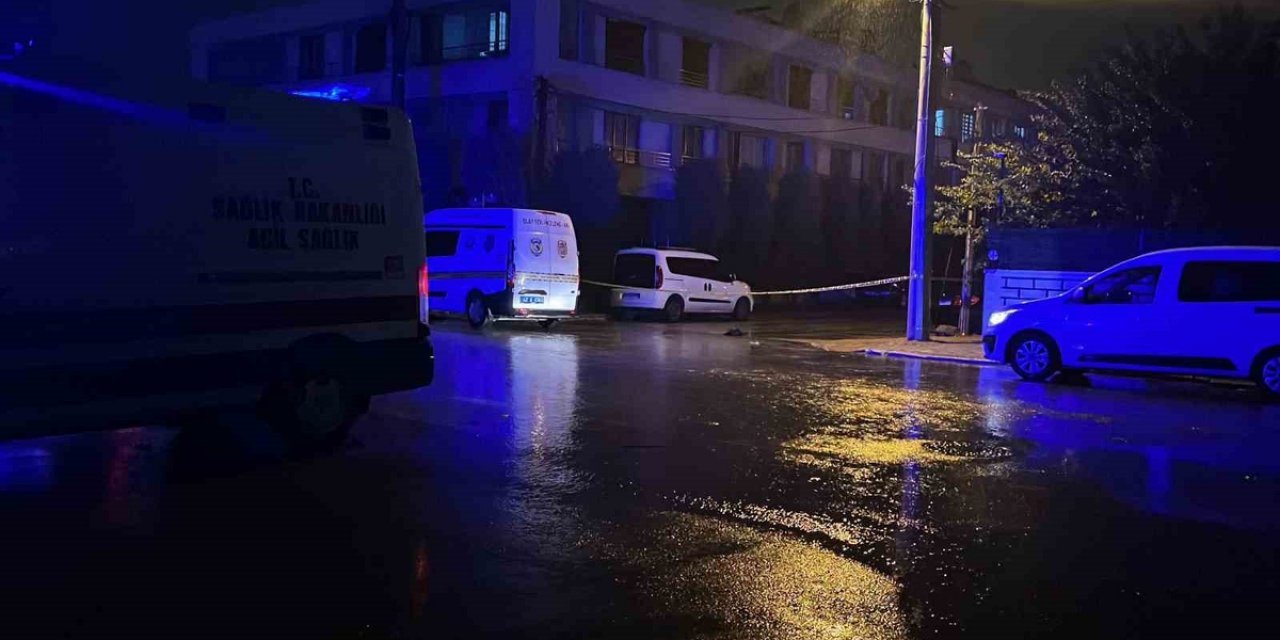 Konya Selçuklu'da Komşu Kavgasında 15 Yaşındaki Çocuk Silahla Yaralandı