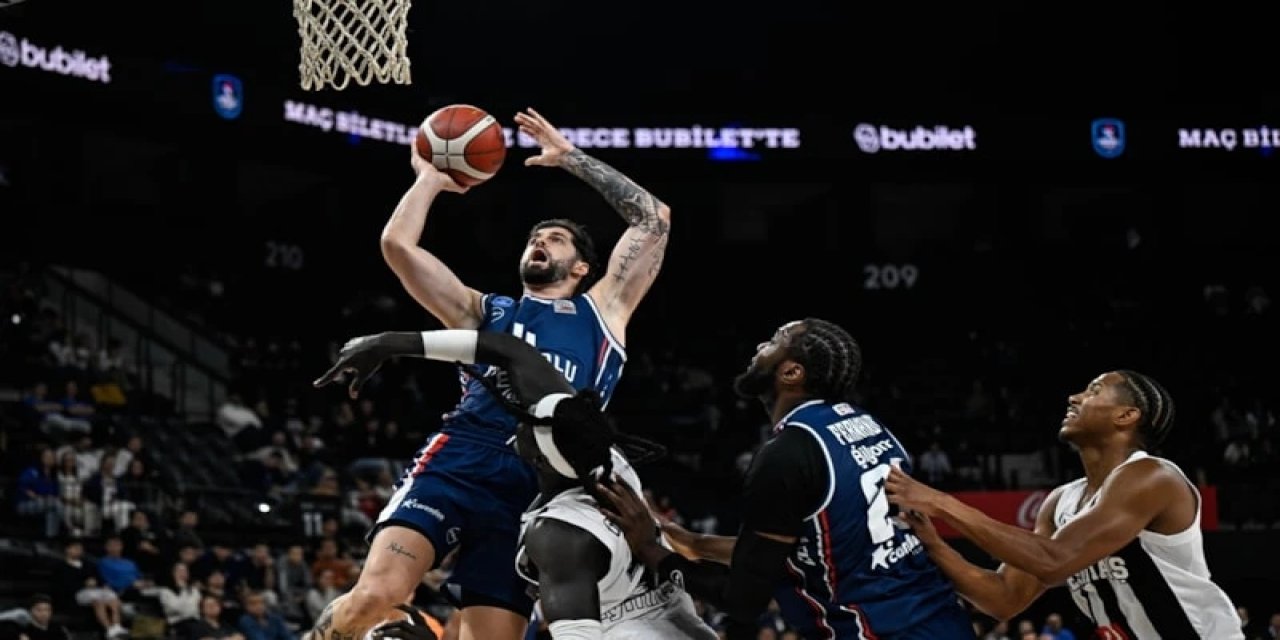 Anadolu Efes Evinde Beşiktaş'ı Devirdi