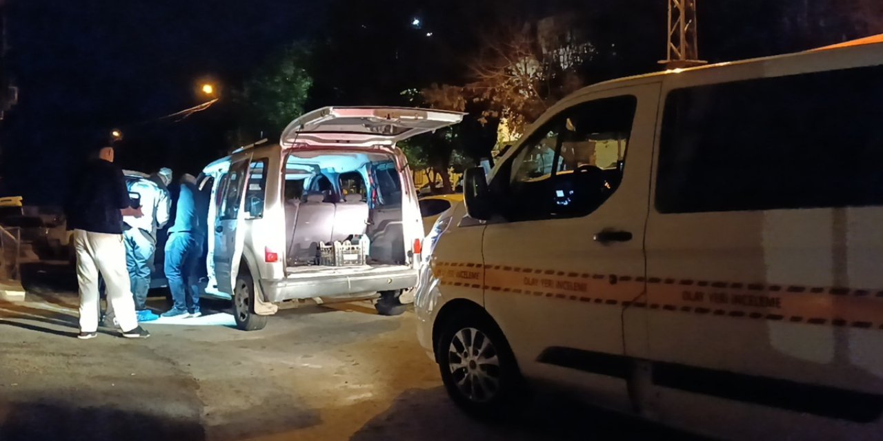 Gaziantep'te 18 Yaşındaki Genç Bıçaklanarak Öldü, Şüpheli Bıçakla Yakalandı