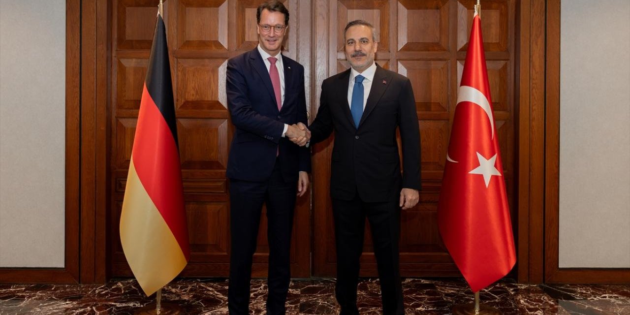 Dışişleri Bakanı Fidan, Almanya'nın Kuzey Ren-Vestfalya Eyaleti Başbakanı Wüst İle Görüştü
