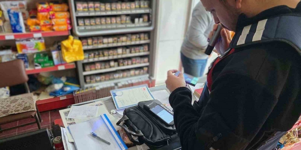 Bayburt'ta Jandarma Duman Uygulaması'nda 38 İş Yeri Denetledi, 32'si Bakkal Ve Market