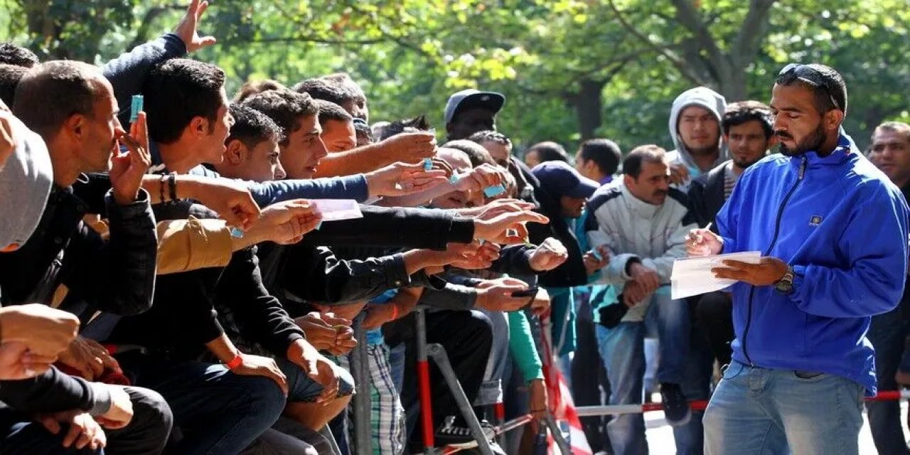 AB'den Yasal Kalma Hakkı Olmayanların Geri Dönüşünü Hızlandıracak Yeni Kurallara Nihai Onay