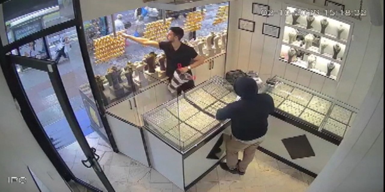 Hırsız Kuyumcuyu Kandırdı Sandı! Asıl Sürprizi Kaçınca Yaşadı