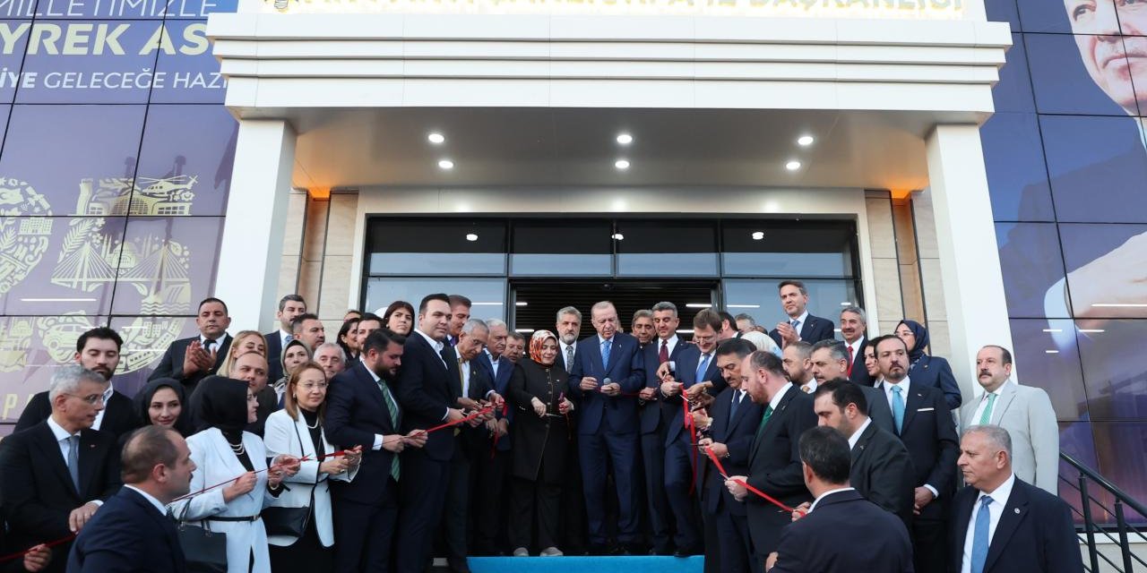 Cumhurbaşkanı Erdoğan, AK Parti Şanlıurfa İl Başkanlığının Açılışını Gerçekleştirdi