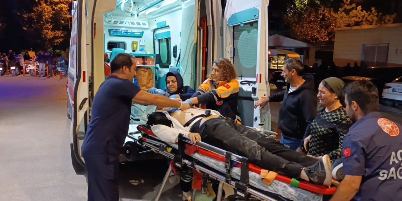 Bursa İnegöl'de Kamyonete Çarpan Motosikletin Sürücüsü Öldü, Arkadaşı Ağır Yaralı