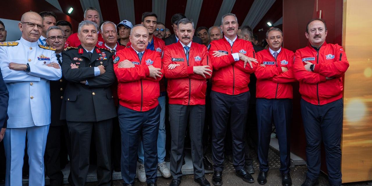 İçişleri Bakanı Çiftçi, TEKNOFEST Güneydoğu'yu Ziyaret Etti