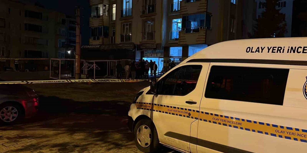 Kahramanmaraş'ta Halı Yıkamacıda Çıkan Bıçaklı Kavgada 2 Kişi Yaralandı, Biri Ağır