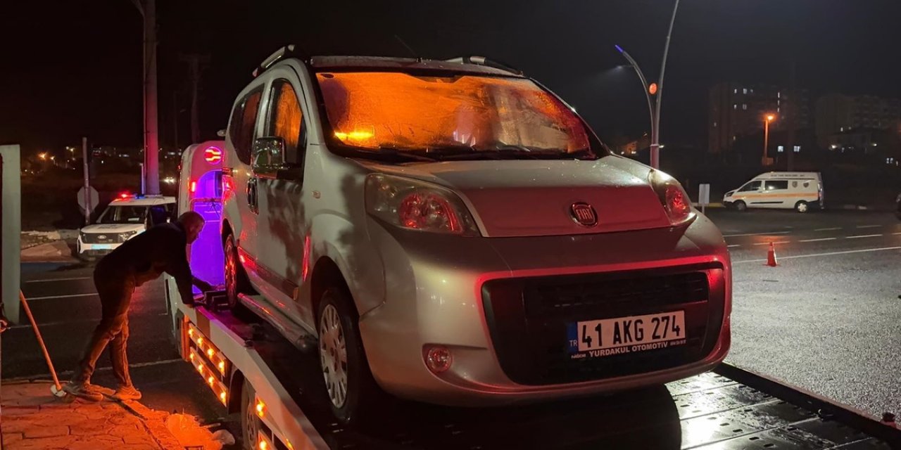 Niğde Bor'daki Kazada Motosikletteki 2 Kişi Öldü, 1 Kişi Ağır Yaralı Hastaneye Kaldırıldı