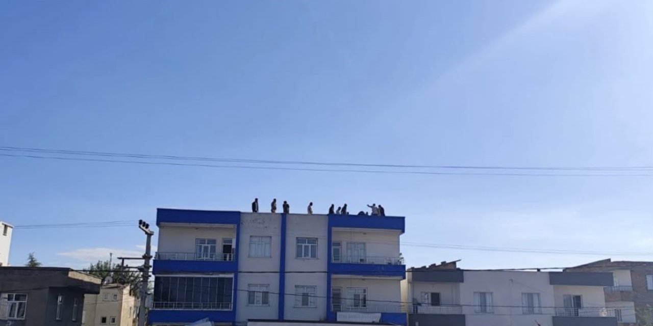 Diyarbakır Bismil'de Akıma Kapılan Kaynak Ustası Öldü, 2 Çırağı Ağır Yaralandı