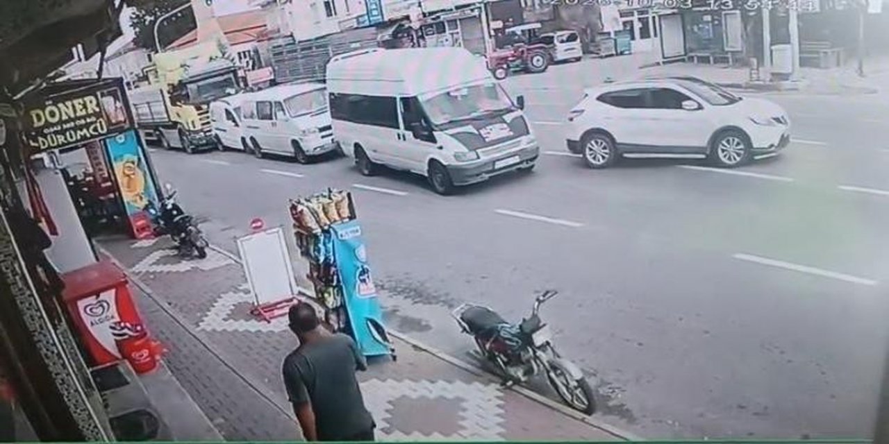 Nevşehir Kaymaklı'da Tırın Neden Olduğu Kazada 4 Araç Hasar Gördü, Yaralanan Olmadı