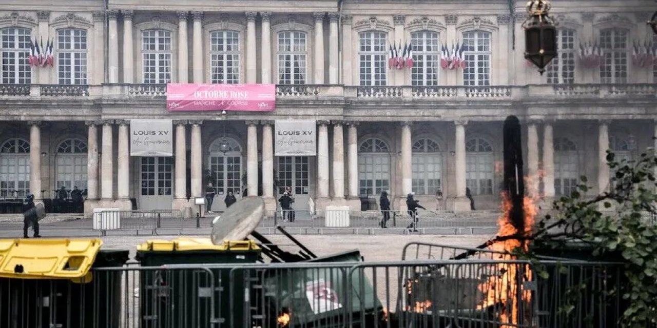 Fransa'da Eylemlerin Yoğunlaştığı Ile-de-france Bölgesindeki Liselerin 3'te 1'i Bugün Kapalı