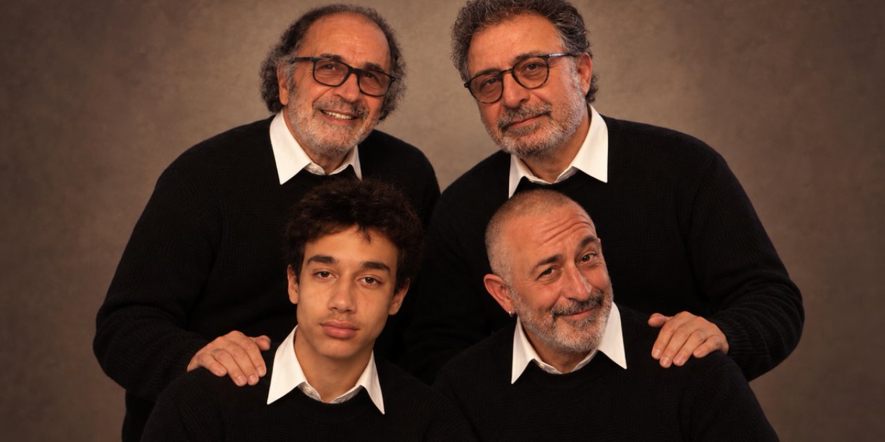 Cem Yılmaz'dan Aile Pozu! "Allah Saklasın" Notuyla Paylaştı