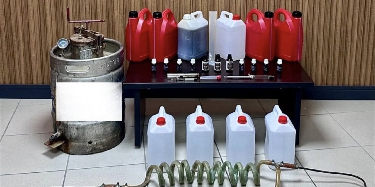 Sinop Gerze'de Sahte Alkol Operasyonunda 45 Litre Etil Alkol Bulundu
