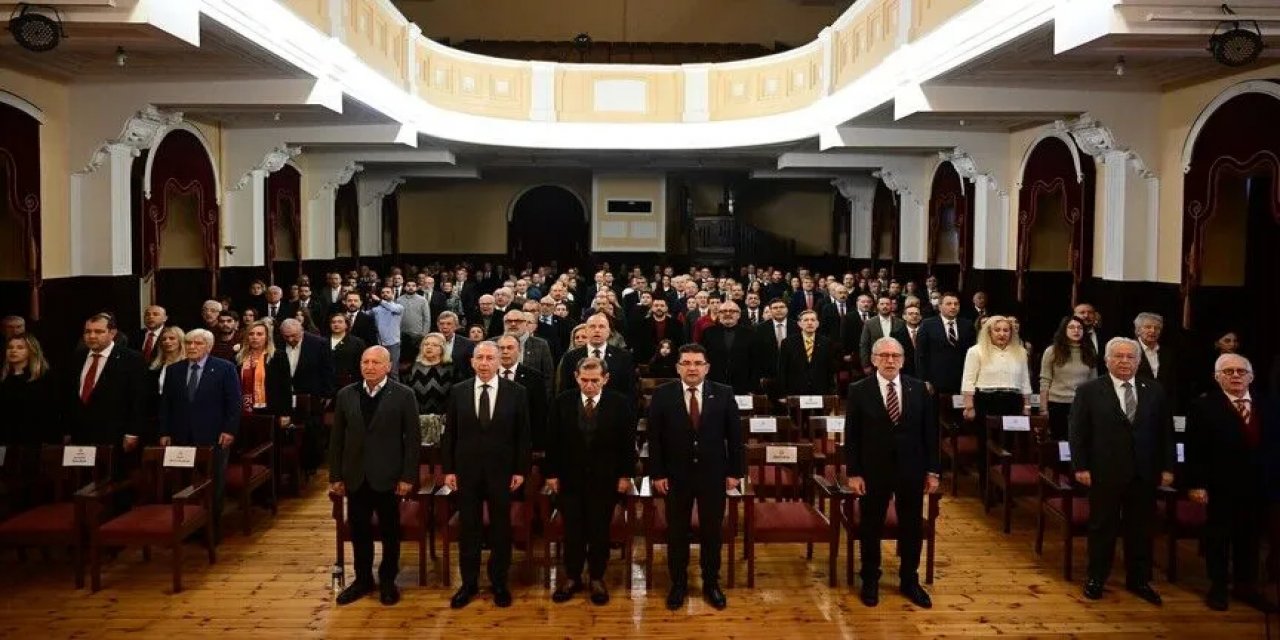 Galatasaray'da Divan Kurulu Toplantısı Yarın Yapılacak