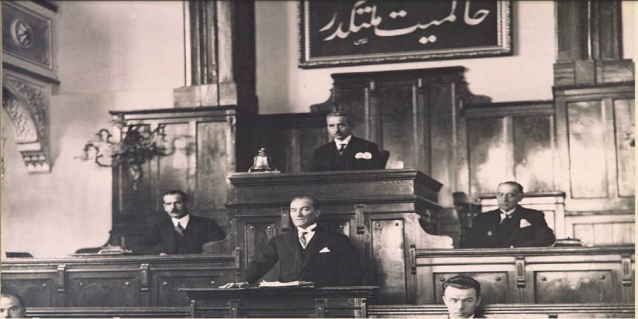 6 Ekim 1923: İstanbul'un Yeniden Türk Bayrağı Altına Girdiği Gün