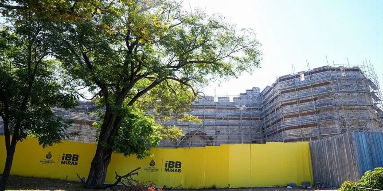 İstanbul'da Kılıçların Kuşandığı, Törenlerin Yapıldığı Edirnekapı