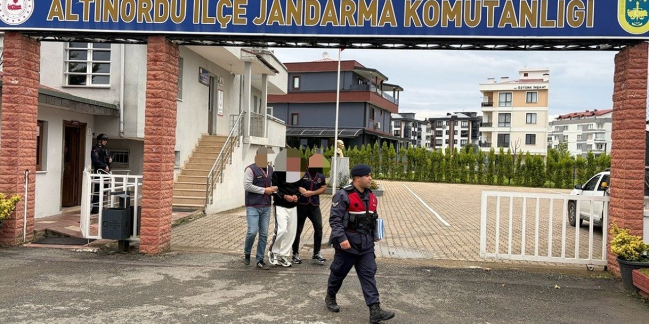 JASAT'ın Bulduğu 2 Şüpheli, Ordu Altınordu'da Altın Ve 40 Bin Lira Çaldı, Tutuklandı