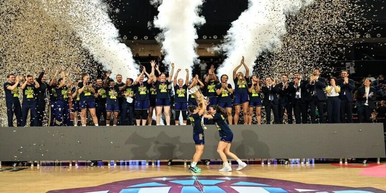 Fenerbahçe Tarfin Fıba Kadınlar Süper Kupa'nın Sahibi Oldu