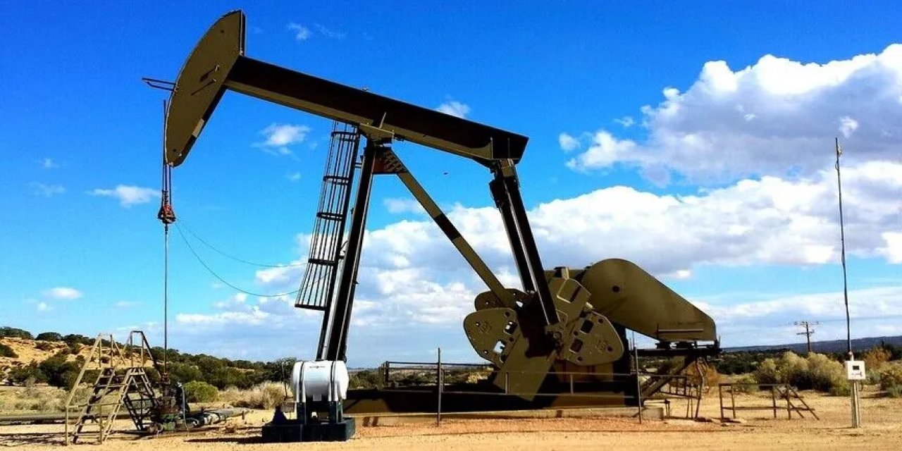 ABD'nin İran'a Yeni Saldırı Hazırlığı İddiaları Brent Petrol Fiyatını Yüzde 4'ten Fazla Yükseltti