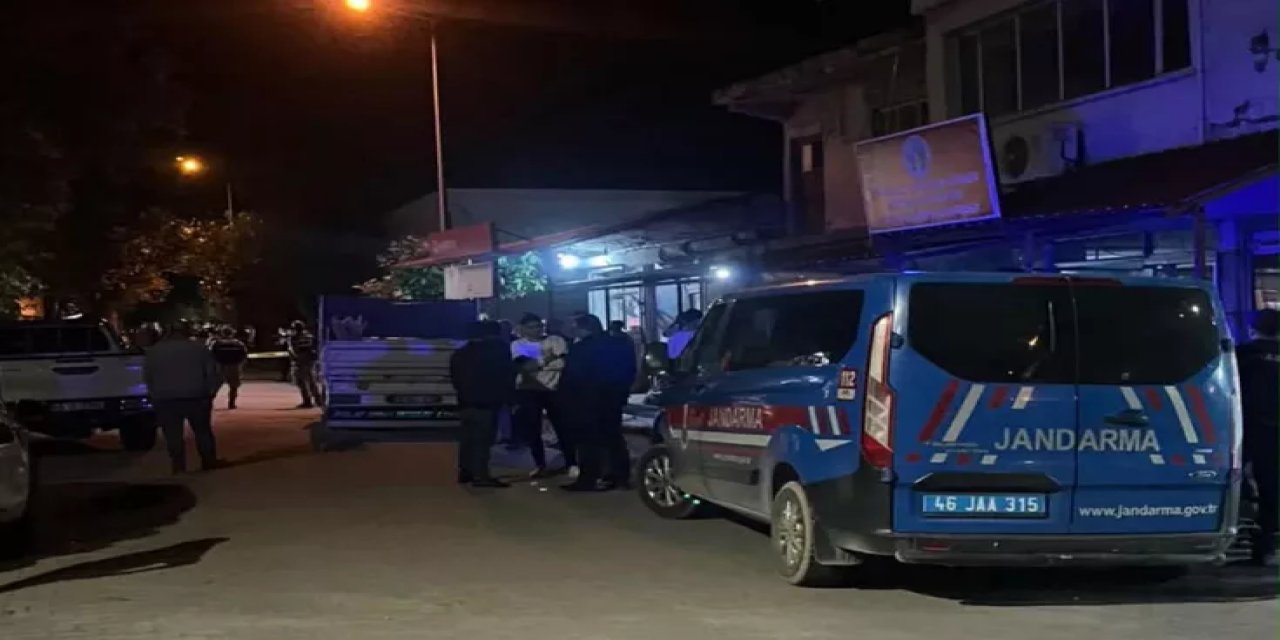Kavga Eden Akrabalarını Ayırmak İsteyen Polis Memuru Canından Oldu