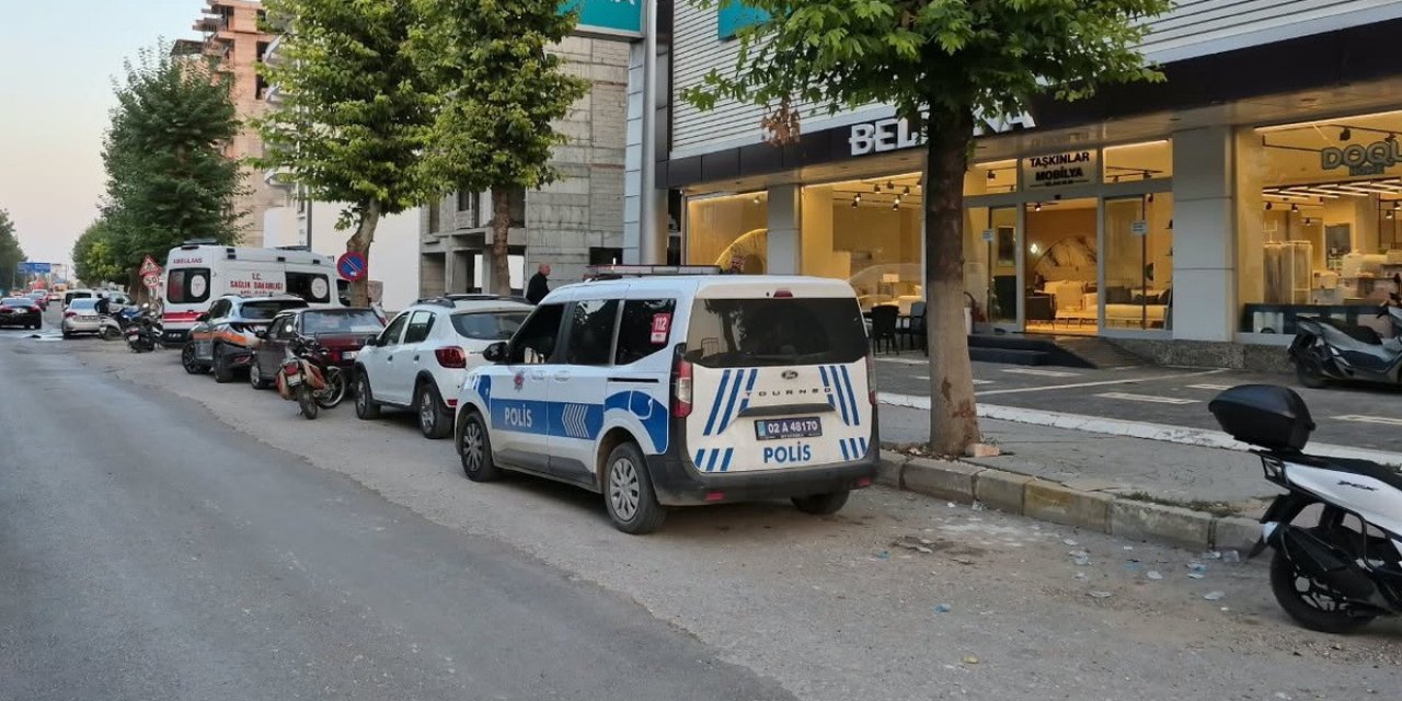 Adıyaman'da Yalnız Yaşayan 53 Yaşındaki Adam Ölü Bulundu, Soruşturma Sürüyor